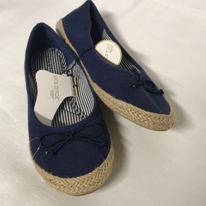 Navy blue Espadrille shoes size 7 NWT slip-on comfy shoe
